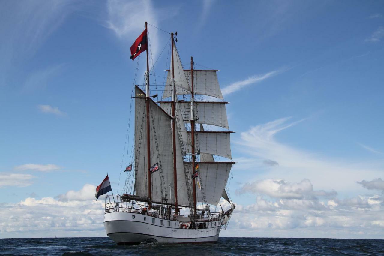 Segelschiff Loth Lorien Hotell Hamburg Eksteriør bilde