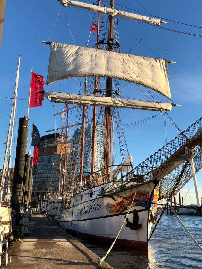Segelschiff Loth Lorien Hotell Hamburg Eksteriør bilde