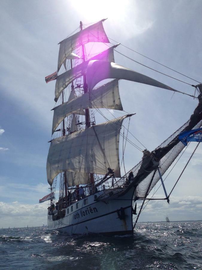 Segelschiff Loth Lorien Hotell Hamburg Eksteriør bilde