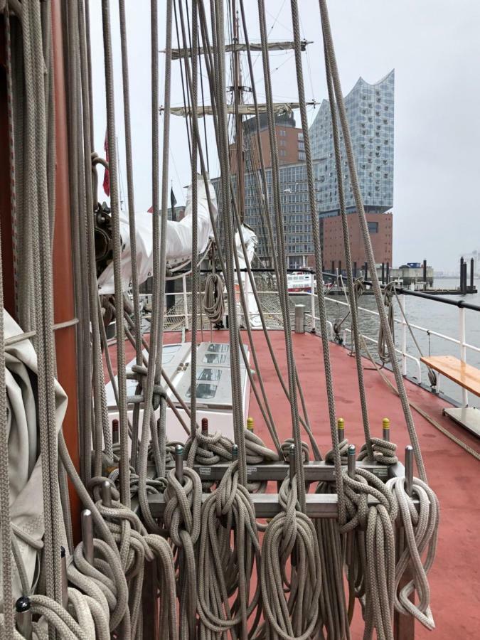 Segelschiff Loth Lorien Hotell Hamburg Eksteriør bilde