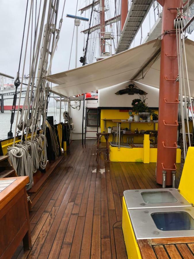 Segelschiff Loth Lorien Hotell Hamburg Eksteriør bilde